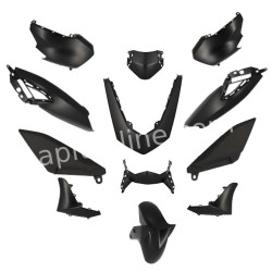 PLAATSET APLUS PASSEND OP YAMAHA NMAX 21' 12-DELIG - MAT ZWART