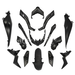 PLAATSET APLUS PASSEND OP YAMAHA XMAX 125/300 (2018-2020) 15-DELIG - MAT ZWART